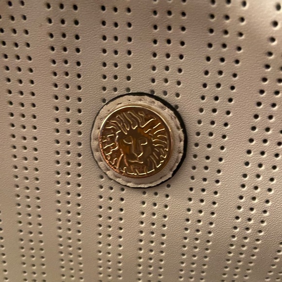 Anne Klein - Picture 4 of 7